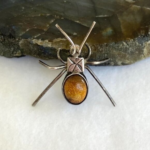 Sterling Silver 925 Oval Tigers Eye Cabochon Spider Critter Dainty Bug Brooch - Picture 1 of 16